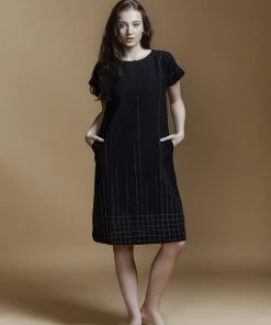 BunaStudio Black Drop Shoulder Dress