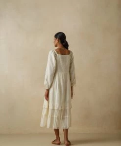 BunaStudio Antique White Scallop Tier Dress Midi Dresses