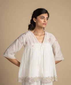 BunaStudio Trailing Buds Top