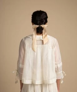 BunaStudio Vintage Whispers Blouse