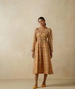 BunaStudio Voyager Dress Midi Dresses